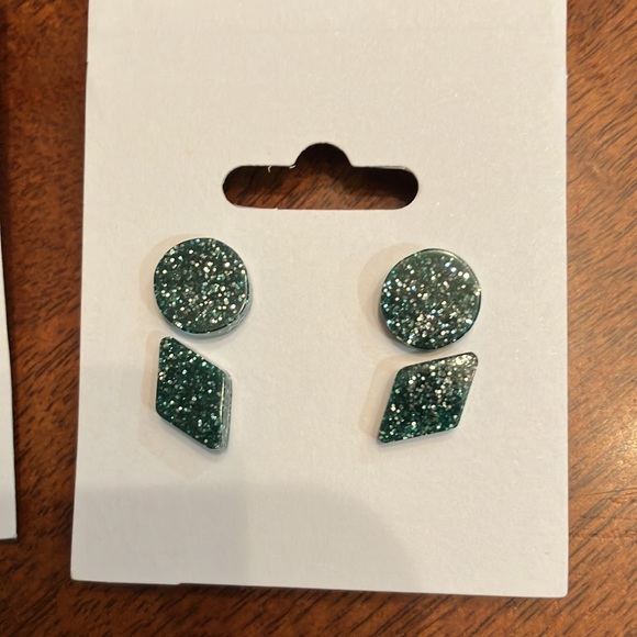 Handmade Resin Earrings (3 pairs) - Great for gifts! - Picture 4 of 6